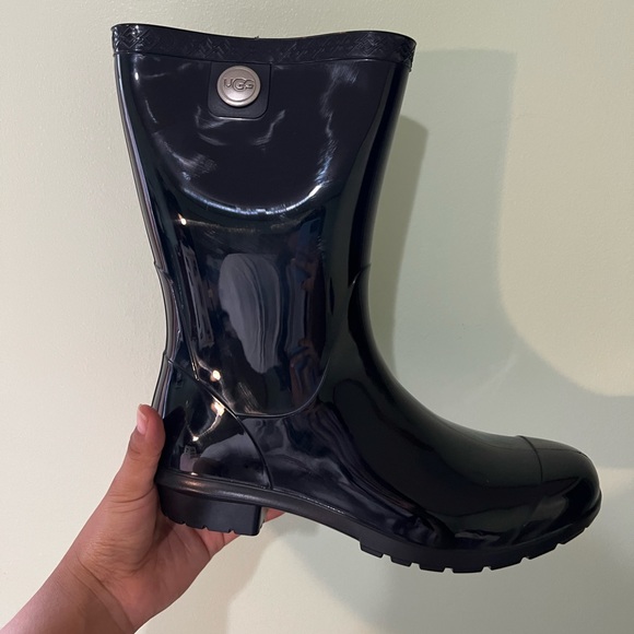 UGG SIENNA BLACK BOOTS - WOMEN'S - Picture 5 of 5